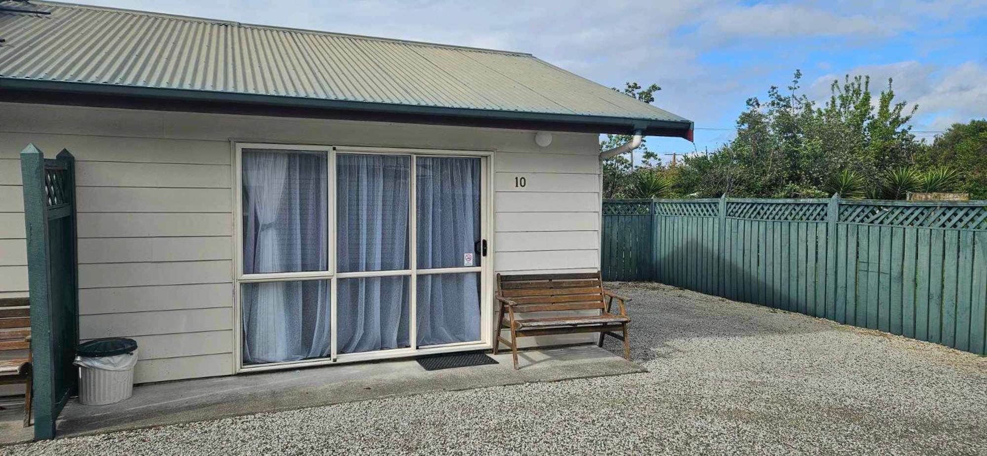 Sunnydays Motel Gisborne Exterior photo