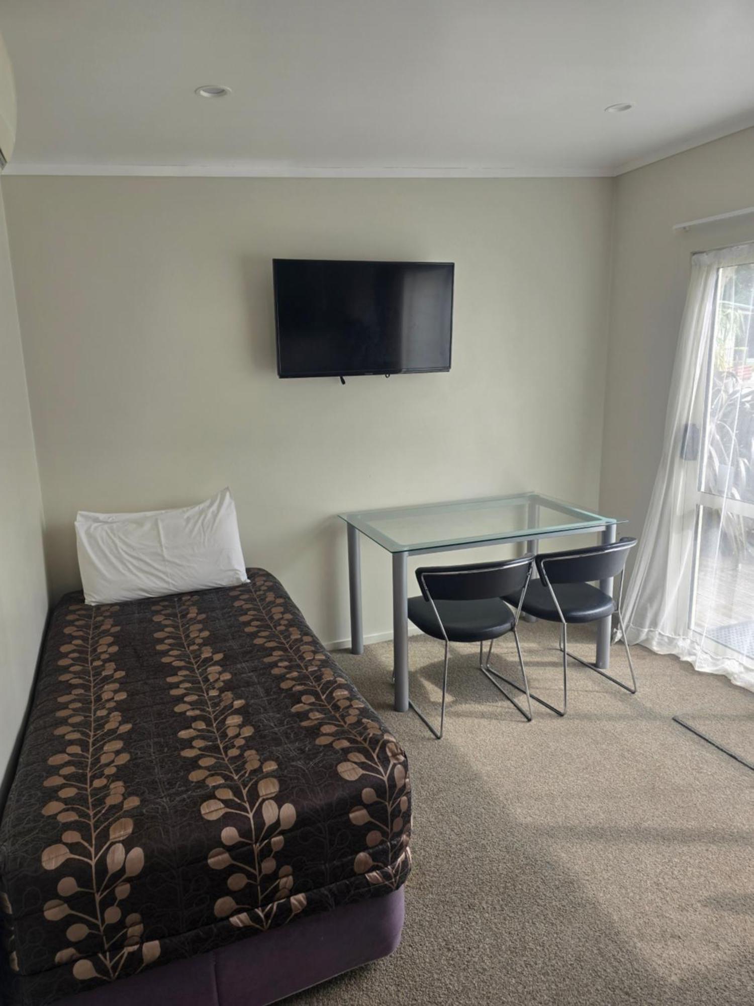 Sunnydays Motel Gisborne Exterior photo